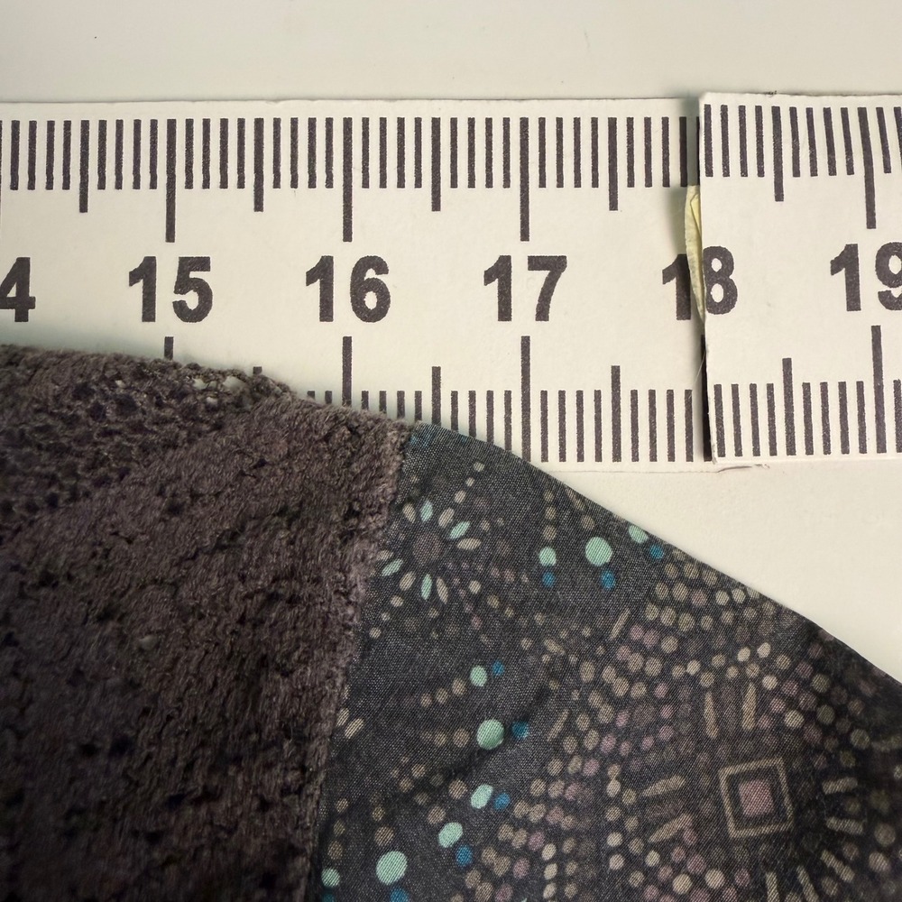 Kuhl Womens M Blouse Grey Organic Cotton Silk Blend Geometric Print Crochet Lace - Picture 5 of 9